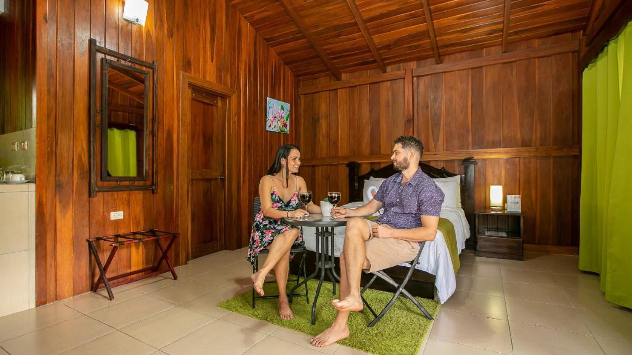 Hotel Rancho Cerro Azul La Fortuna Exterior foto