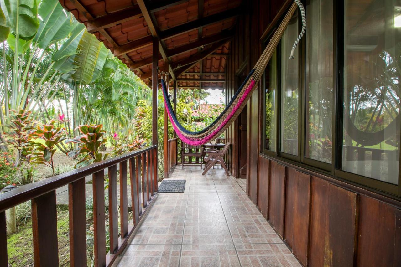 Hotel Rancho Cerro Azul La Fortuna Exterior foto
